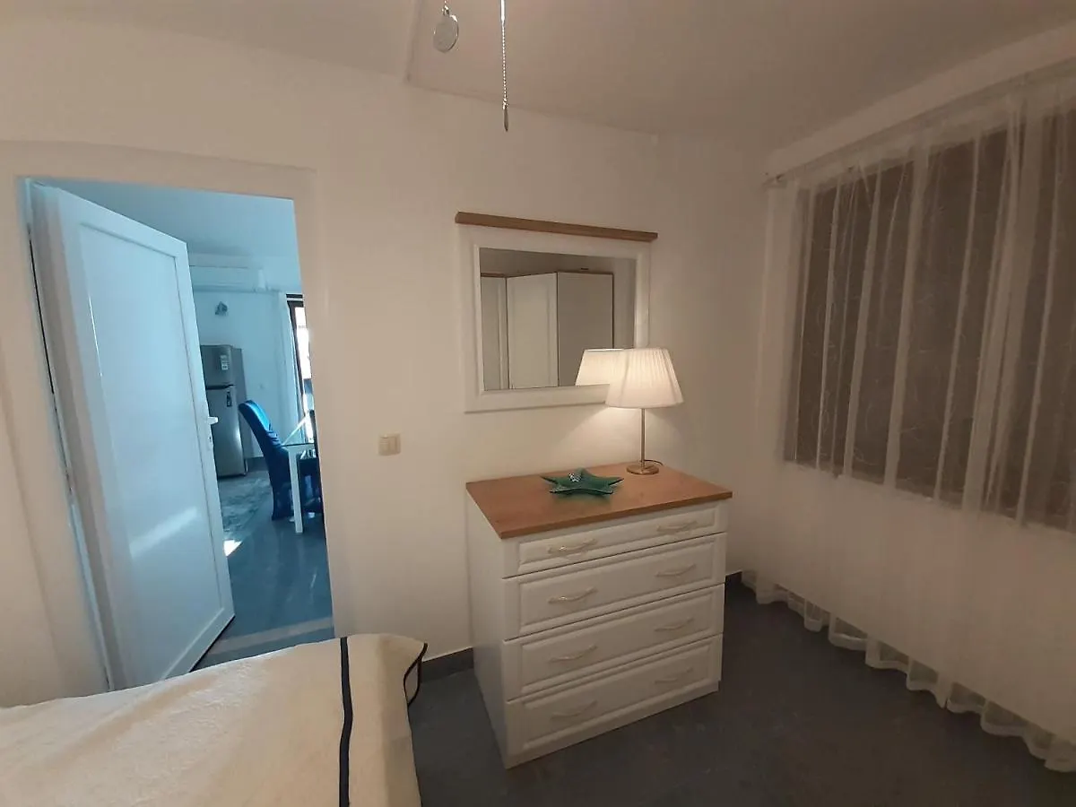 Romantic Apartment By The Beach Malinska Croatia