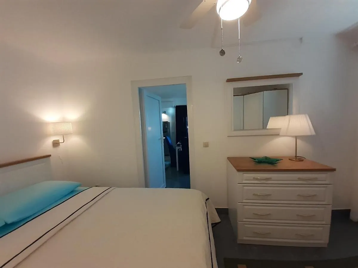 Romantic Apartment By The Beach Malinska 0*,  Κροατία